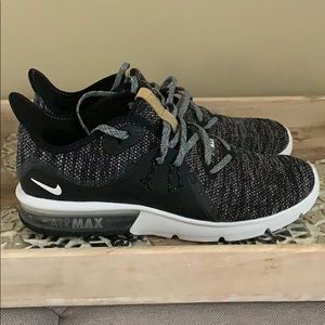 NWOT. Nike Air Max Sequent 3 Women’s Running Shoes